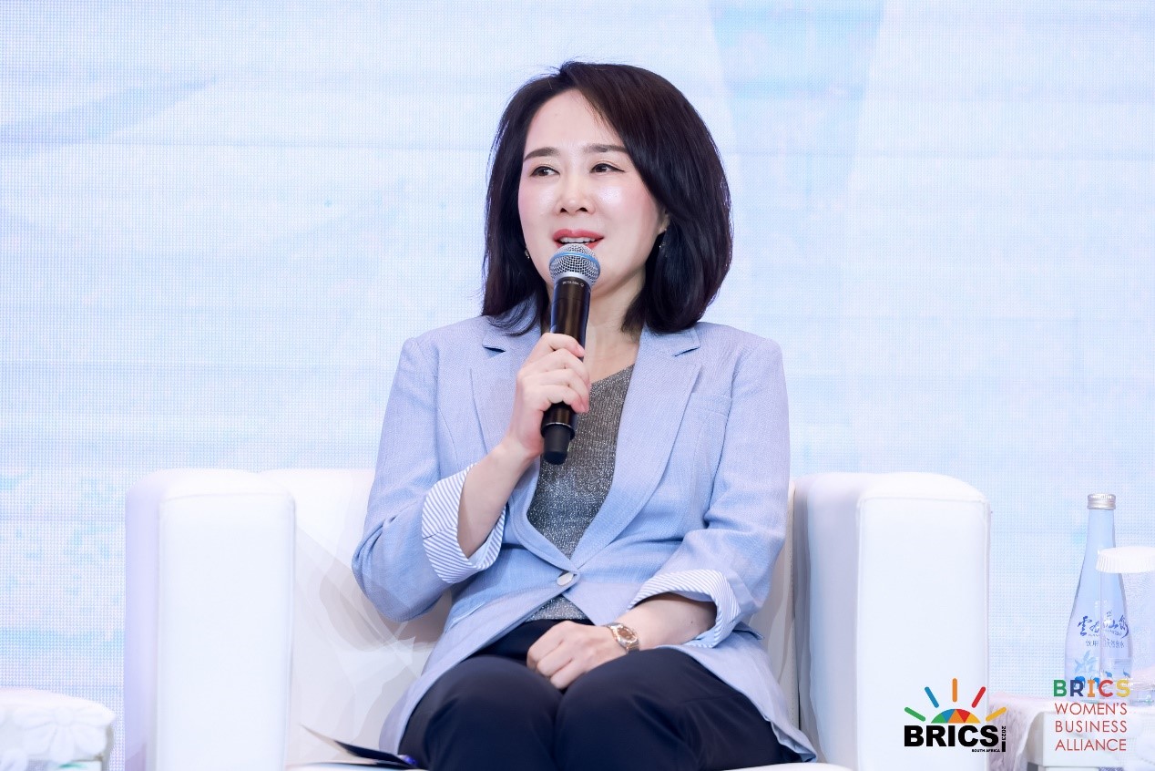 打造國際女性賦能社羣：敦煌網集團王樹彤出席2023金磚國家女性領導力論壇