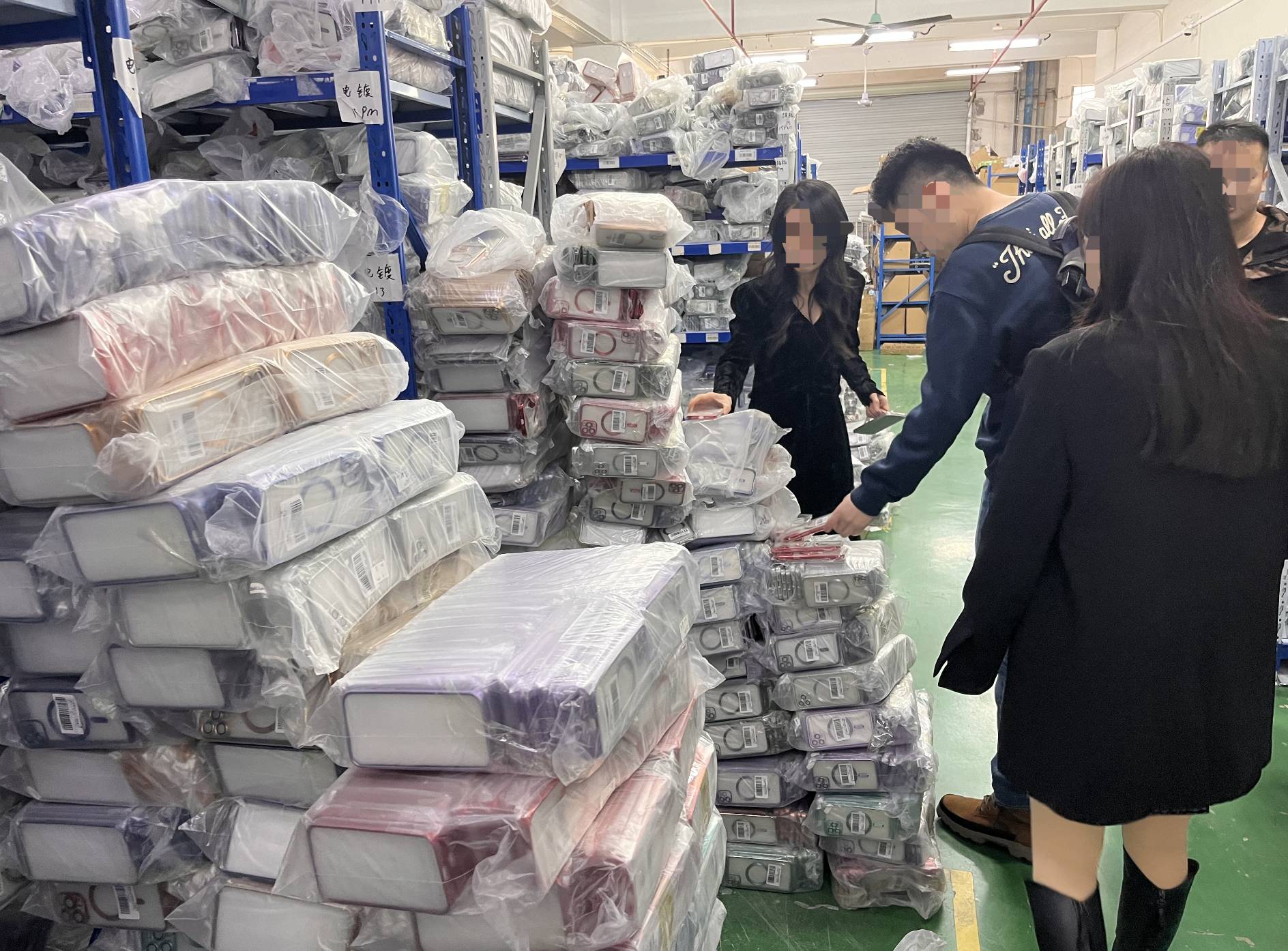 瘋了！連發一週補貼公告，速賣通對半托管加碼重金投入