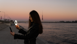 自拍燈成爆品！靠TikTok視頻帶火