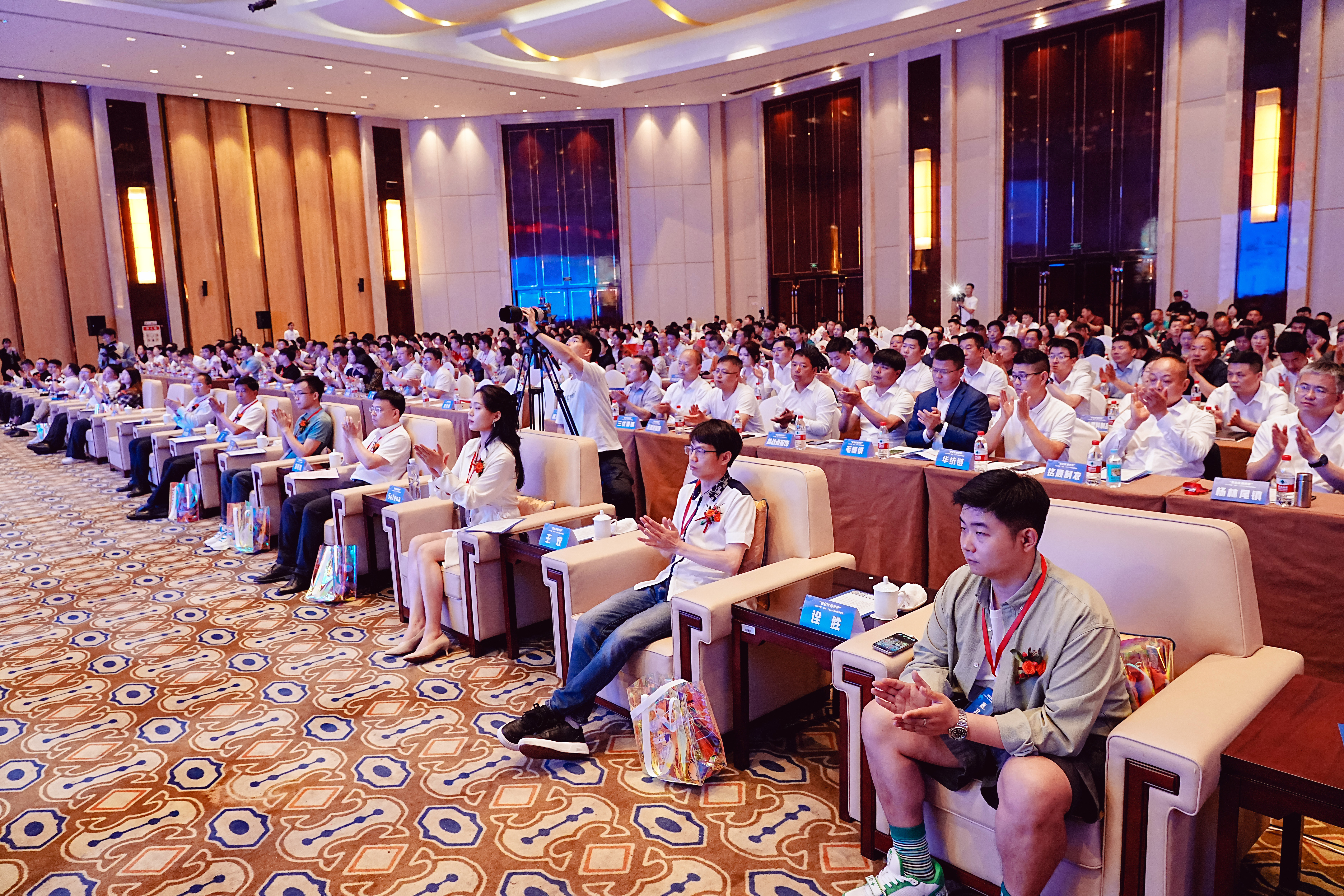 “賣全球，新未來”！2024中國·仙桃·TEMU跨境電商峯會成功舉辦！