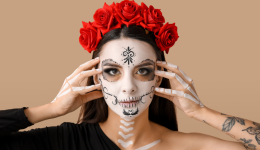 從兄弟離世到年入百萬！TikTok紋身達人逆襲，揭祕冷門小生意如何火爆全球！