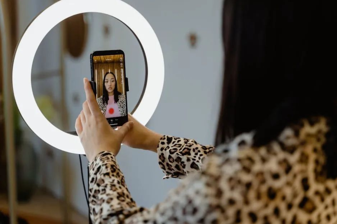 跨境電商直播風雲：TikTok Shop在美國締造億萬GMV神話，商家與機構共築輝煌征程