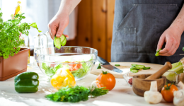 該國“黃瓜供應不上”，都是這個TikTok網紅的錯！