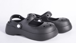 從“醜鞋”逆襲成TikTok網紅？一年狂賣200多億！